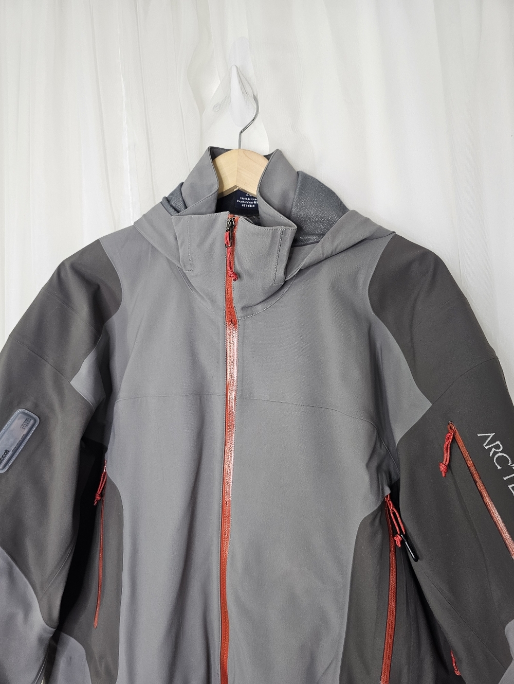 Vintage Arcteryx Stingray GoreTex Recco Jacket Gray Gunmetal Saltilo Men's Large - Picture 2 of 14